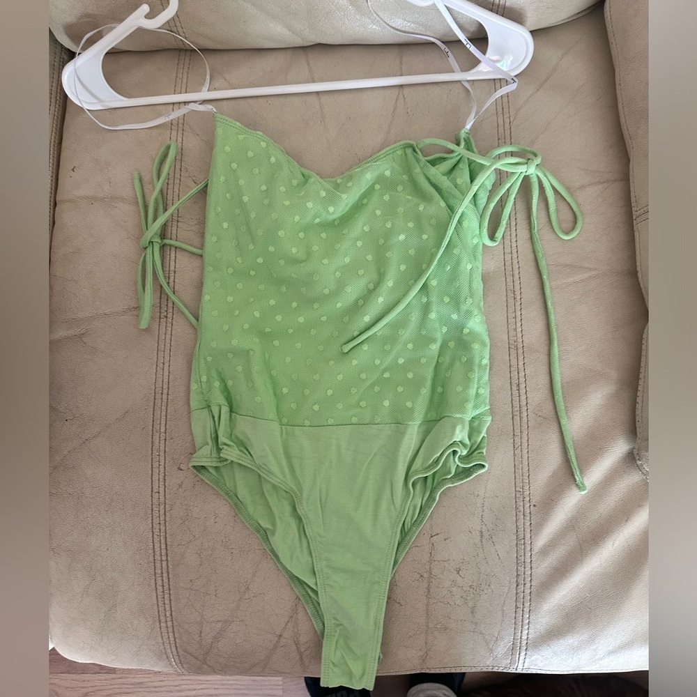Never Worn Lulu body suit